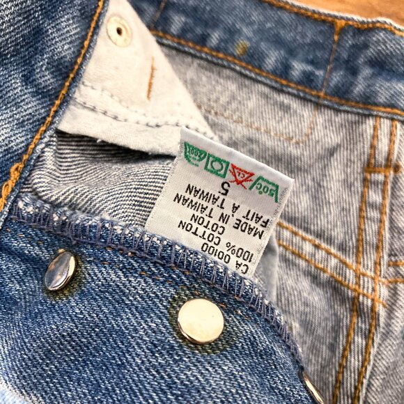 3 FOR $15 Vintage button front Jordache Jean Shorts - Picture 8 of 14